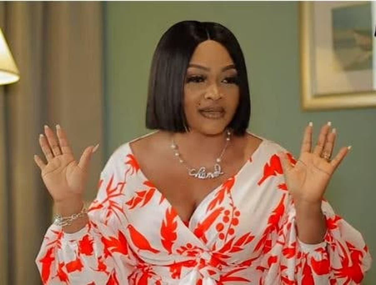 Mercy Aigbe And Friend Flaunt Their Range Rover, Calls It, RR Geng (Video)
