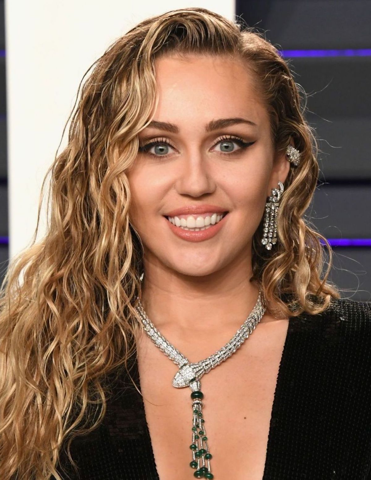 Who is richer Billy Ray Cyrus or Miley Cyrus?