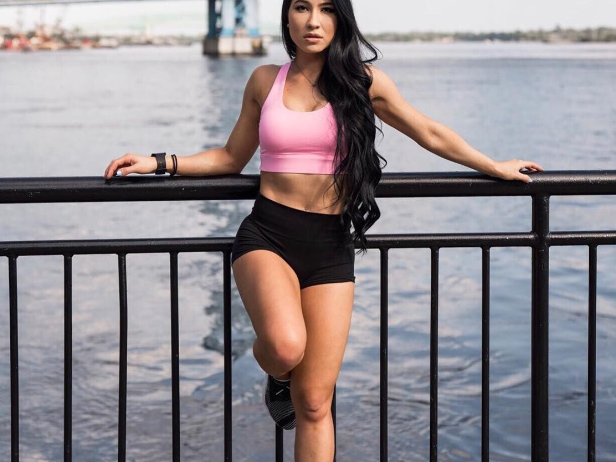 Stephanie Buttermore Biography: Net Worth, Age, Height, Program, Book, Education, YouTube And Husband