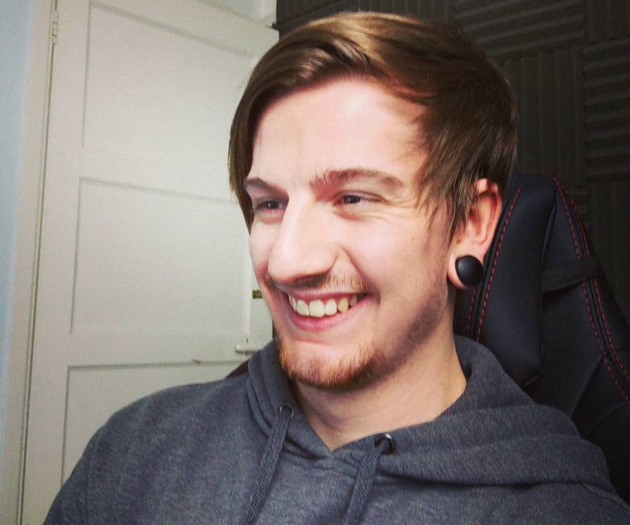 8-BitRyan Biography And Net Worth - ABTC