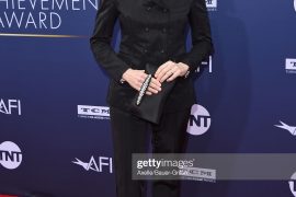 What is the IQ of Jodie Foster? How did Jodie Foster lose her hearing?