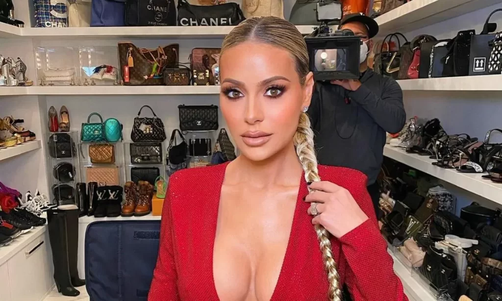 Dorit Kemsley