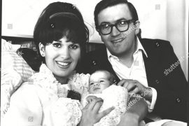 Who Is Leslie Bricusse’s Wife Yvonne Romain?