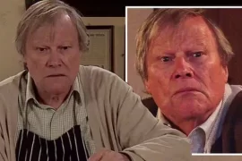 Roy Cropper Bag Meme, Net Worth, Age, Twitter, Car, T-Shirt