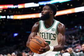 Jaylen Brown Contract, Position, Salary, Net Worth, Height, College, Covid Vaccine, Jersey