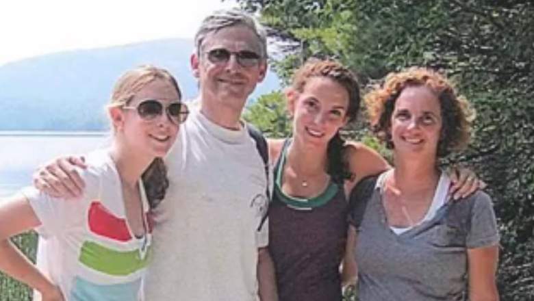 Lynn, Merrick and children