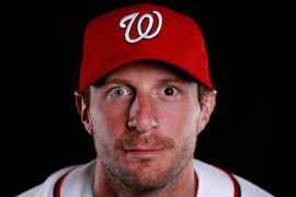 Why are Max Scherzer’s eyes different colors?