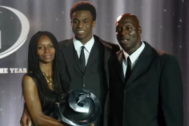 Who is Wiggins father? Why is Wiggins famous? How heavy is Andrew Wiggins?