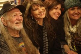 Does Willie Nelson have any daughters?