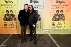 Are Sean Lennon and Julian Lennon friends?