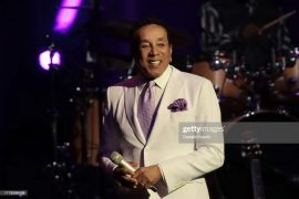Smokey Robinson Biography, Net Worth, Real Name, Age, Songs
