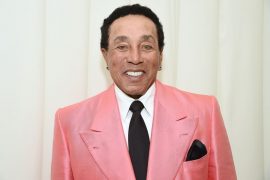 Why does Smokey Robinson have blue eyes? Where does Smokey Robinson live today?