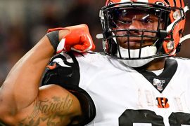 Is Joe Mixon a rb1? Is Joe Mixon active? Does Joe Mixon play for the Cincinnati Bengals?