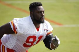 Who does Derrick nnadi play for in the NFL? What position does Derrick nnadi play for the Kansas City Chiefs?