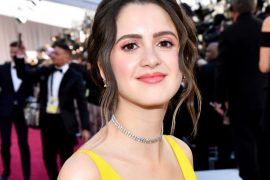 Is Laura Marano a twin? Does Ross Lynch have a crush on Laura Marano? Are Vanessa and Laura Marano related?