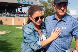 Does Annie Verret work? Does Jordan Spieth wife work? Did Annie Spieth have a baby? Is Jordan Spieth still married?