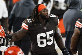 Larry Ogunjobi Salary, Contract, Parents, Teams Played For, Story, PFF, Size, College, Draft, Jersey