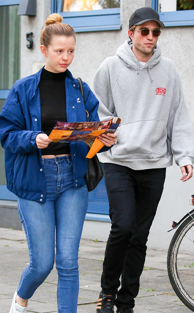 Mia Goth and Robert Pattinson