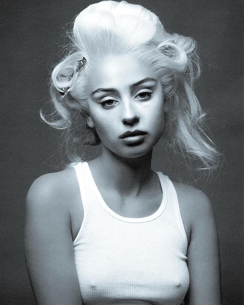 Young Alexa Demie 