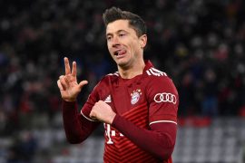 Robert Lewandowski Salary, Jersey, Height, Goals This Season