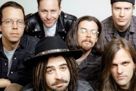 What happened to the lead singer of Counting Crows? How old is the lead singer of Counting Crows?
