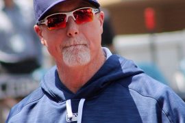 Does Mark McGwire have triplets? How old is Mark McGwire’s son?