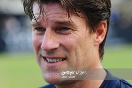Are Michael and Brian Laudrup related? Did the Laudrup brothers play together? Did both Laudrup play for Rangers?