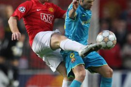 Who is better Scholes or Iniesta? Are Xavi and Iniesta friends?