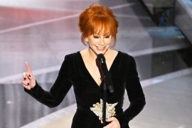 Why is Reba McEntire at the Oscars? Did Reba win an Oscar?