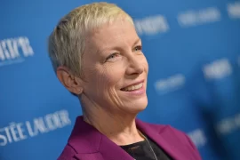 Annie Lennox Net Worth: Is Annie Lennox rich?