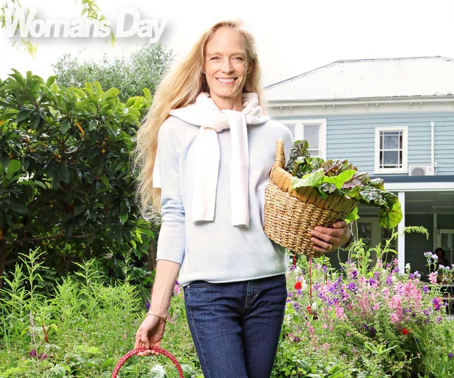 Suzy Amis Cameron