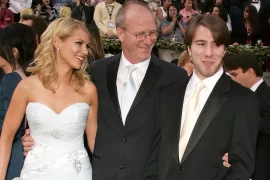 William Hurt Children: Meet Jeanne Bonnaire-Hurt, Alexander Devon Hurt, Samuel Hurt, And William Hurt