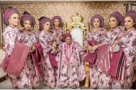 How many wives did Alaafin of Oyo have?