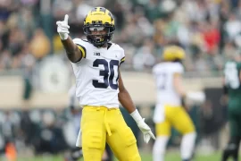 Can Daxton Hill play cornerback? What class is Daxton Hill?