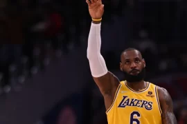 Can LeBron pass Kareem? Is LeBron the all-time leading scorer?