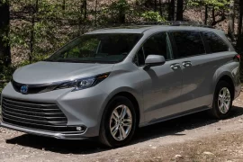 Toyota Sienna 2022: What is the difference between 2022 Sienna LE and XLE?