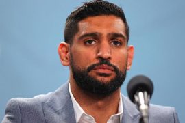 Amir Khan robbed at gunpoint in London