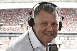 Who are the CBS Champions League commentators?