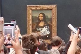 Mona Lisa Cake Attack Video