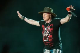 Did Axl Rose take over ACDC?