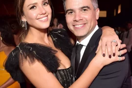 How did Cash Warren get Jessica Alba?