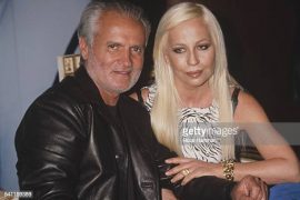 Why did Donatella sell Versace? Is Donatella Versace a smoker? What is Donatella Versace best known for?