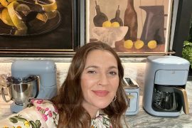 How did Drew Barrymore lose weight? How did Drew Barrymore lose 25 pounds? How much does Drew Barrymore weigh right now?