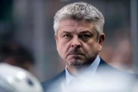 Who is coaching LA Kings?