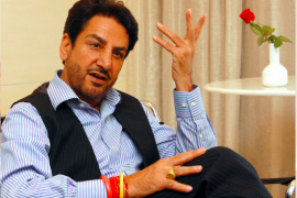 What is the name of Gurdas Maan son?