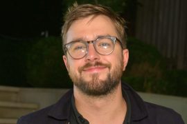 Iain Stirling Wife, Height, Age, Child, Wiki