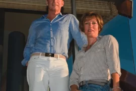 Who is Peter Navarro wife? Is Leslie married to Peter? Is Dr Peter Navarro married?