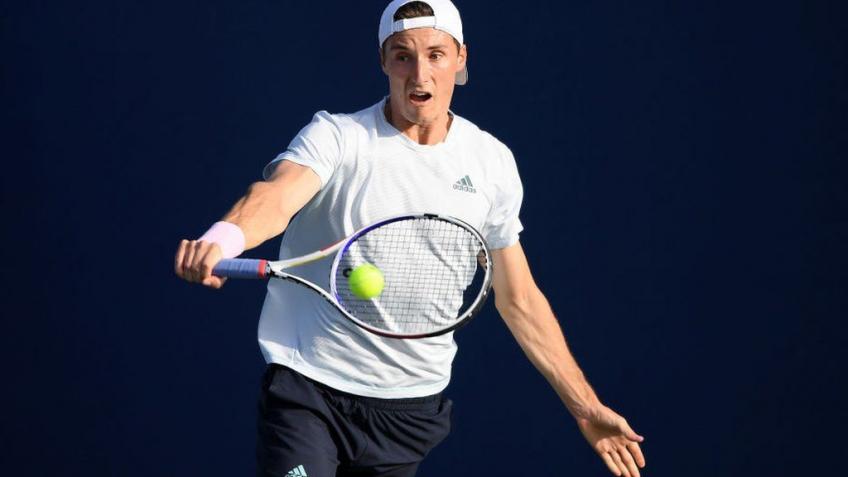 Joe Salisbury Racquet