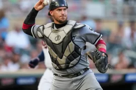 What ethnicity is Yasmani Grandal? Is Yasmani Grandal white?