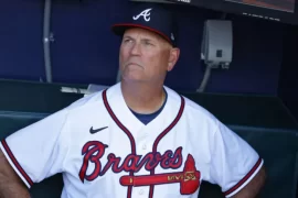 Brian Snitker Height: How tall is Brian Snitker?